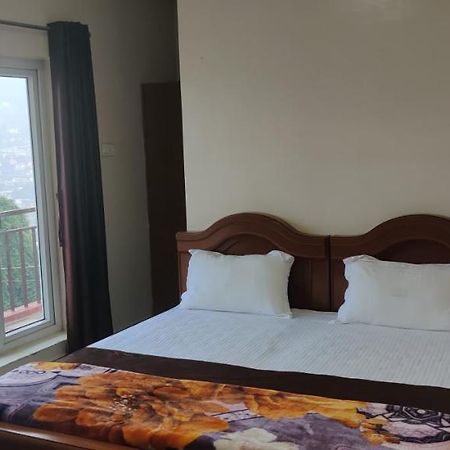 New Summit Villa Ооти Екстериор снимка